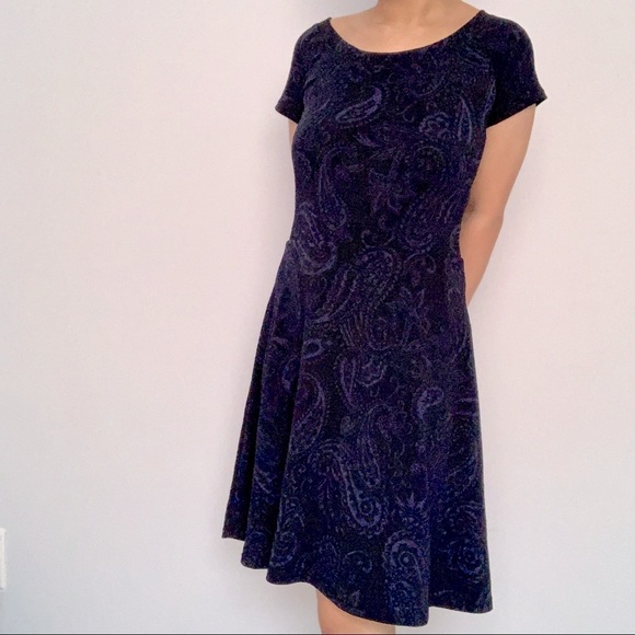 Paisley Babydoll A-line Short Sleeve Stretch Fit n' Flare Dress in Navy Blue (M) - Picture 5 of 5